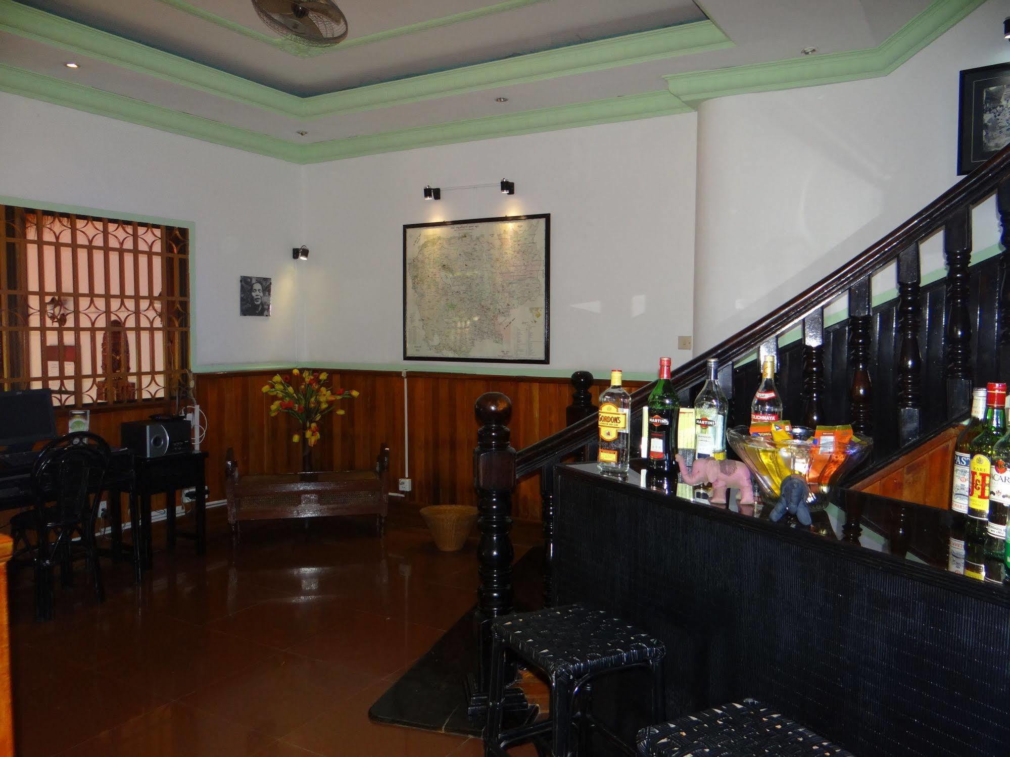פנום פן Alibi Guesthouse מראה חיצוני תמונה
